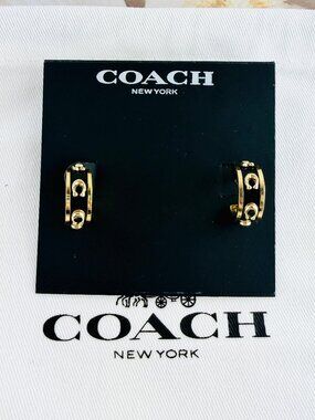New Coach Pegged C Chalk Black enamel huggie Gold earrings